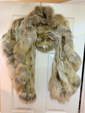 NEIMAN MARCUS 100% Beige Fox Fur Genuine Fur Rectangle Shawl Scarf 60” L X 19.5”